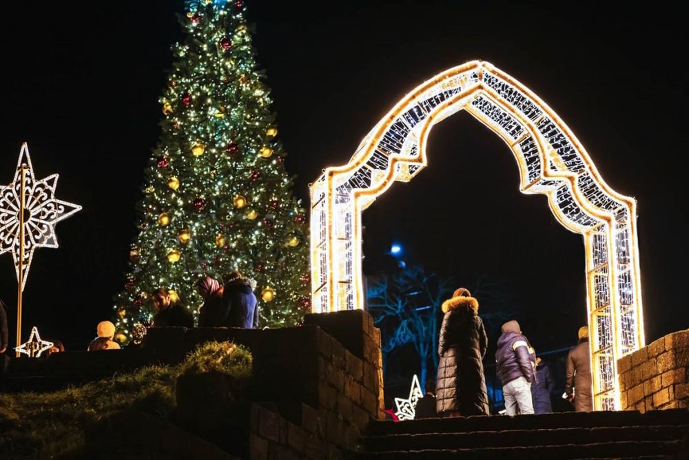 Светодиодная конструкция арка "Магал"