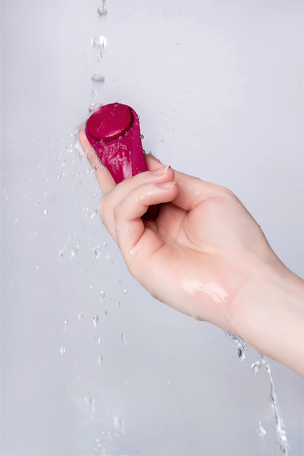 Бесшумный вибромассажер в трусики Satisfyer Sexy Secret 10 режимов красный