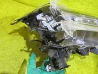 Битая Фара правая Land Cruiser 200 15-21 LED Black