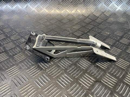 Крепление Yamaha FZ1 Fazer RN17 YZF-R1 09-11 4B-21640-00-00