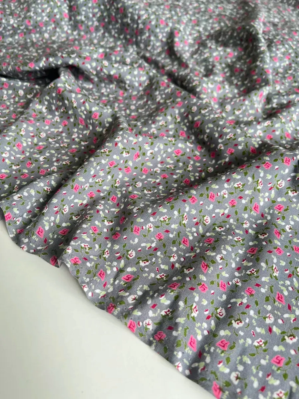 Ткань штапель для шитья 1,4 м плательная летняя вискозная