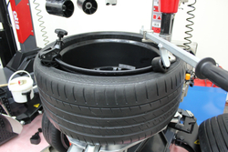 TC24 Шиномонтажный полуавтоматический станок 380В