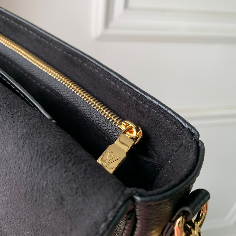 Louis Vuitton Ivy Wallet On Chain Bag