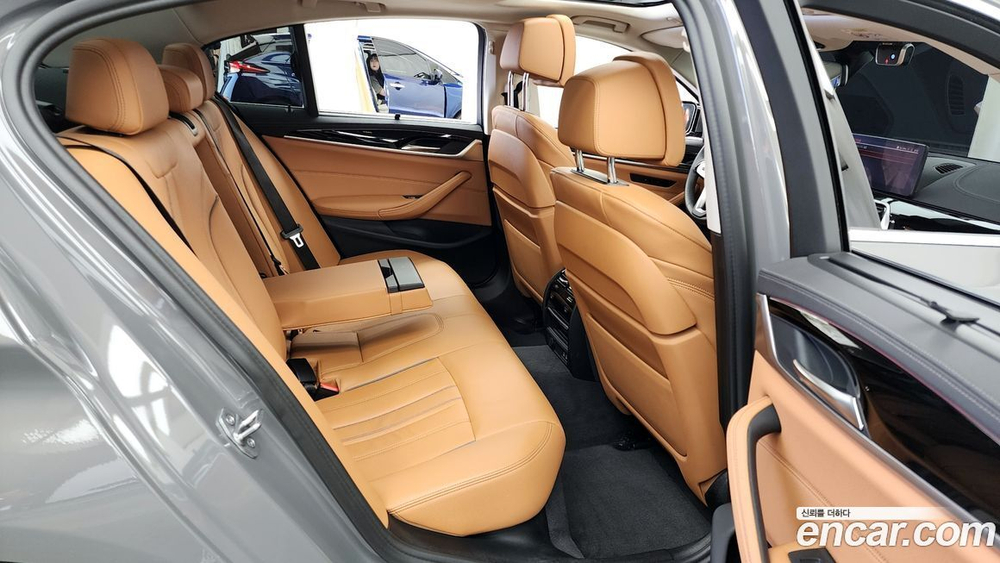 BMW 5 Series (G30) 520i Luxury (04.2022)