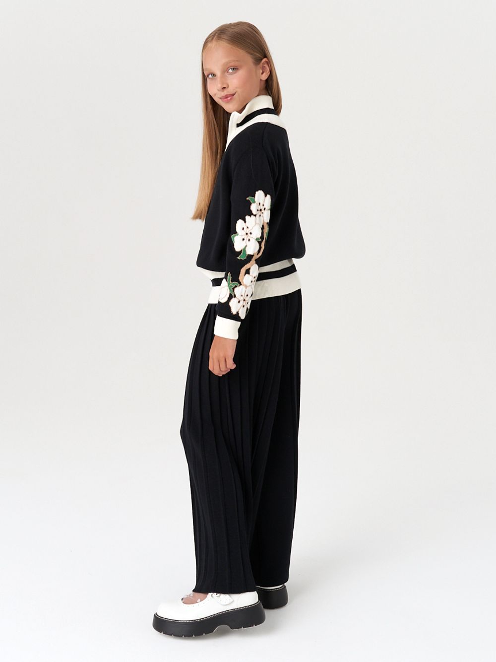 Кардиган для девочки на молнии в школу AT1070 черный