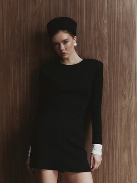 Платье вязаное мини, цвет чёрный