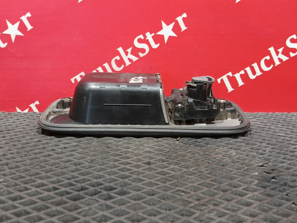 Ручка двери наружная левая 2020г