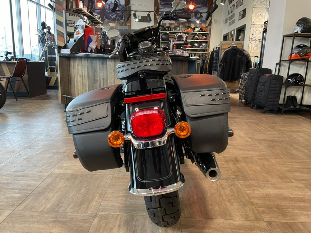Мотоцикл Harley-Davidson Heritage 114 Softail Vivid Black
