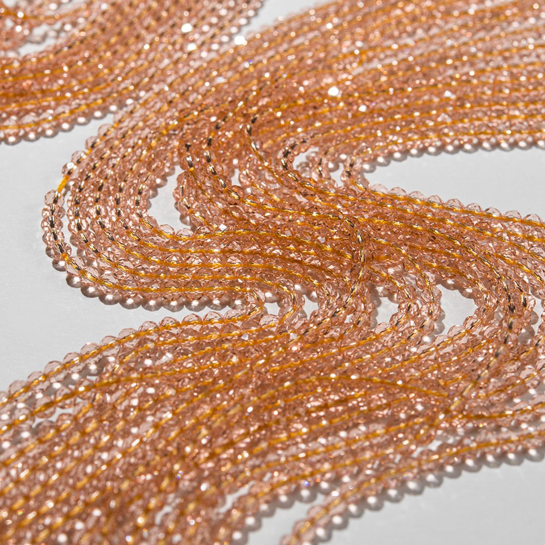 Шпинель синтетическая оттенок "Rose", 3мм, шар, микроогранка