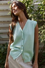 Жилет трикотажный