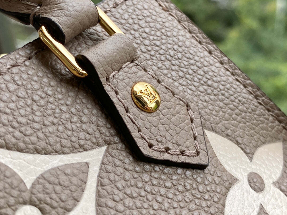 Louis Vuitton Petit Sac Plat
