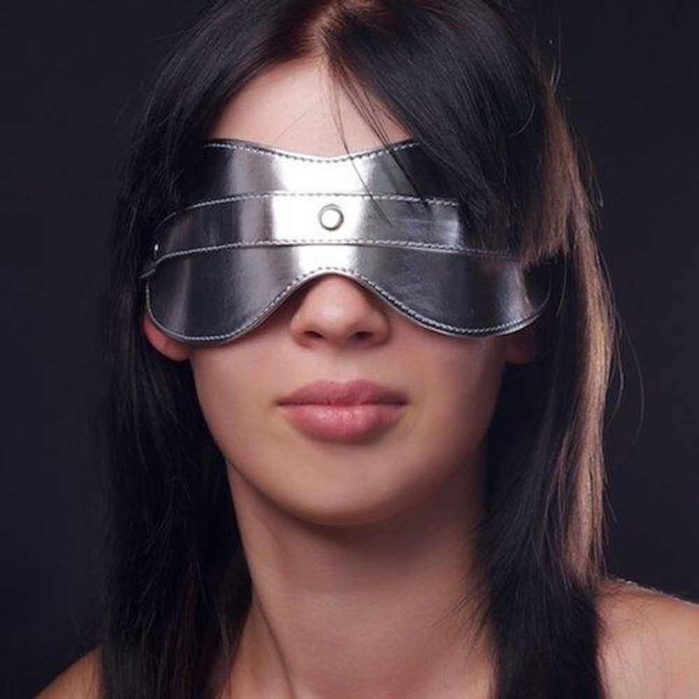 Маска на глаза из искусственной кожи (Цвет: Серебристый)