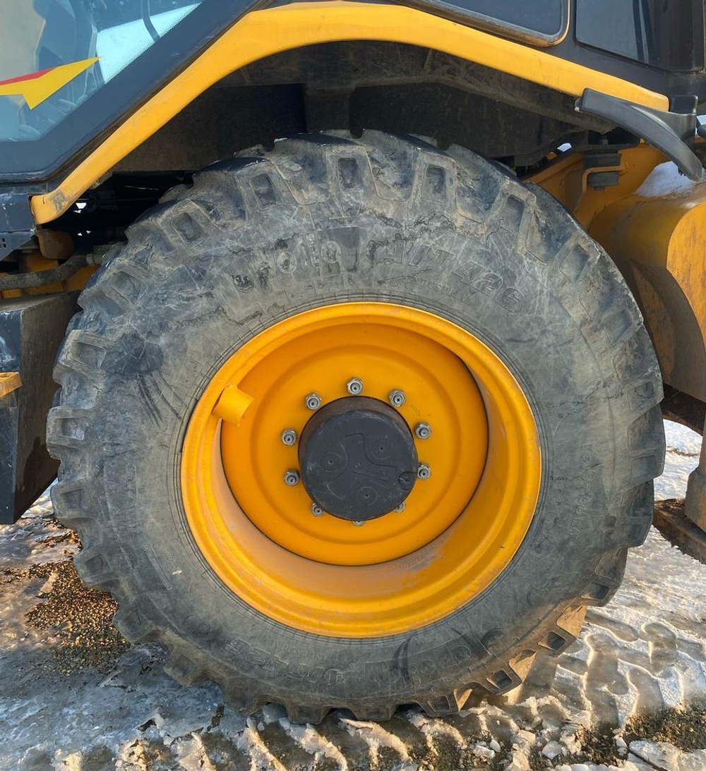 Bull HD-100 Экскаватор-погрузчик HD-100 (Дизельный, 4,4 л, 101 л.с., АТ)