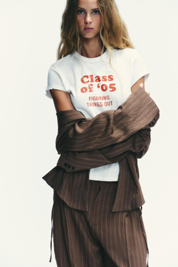 ZARA ФУТБОЛКА В СТИЛЕ РУСТИК С НАДПИСЬЮ, БЕЛЫЙ/КРАСНЫЙ