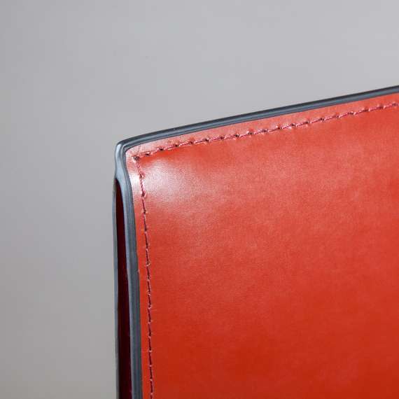 Стул с подлокотниками Barrie красная кожа