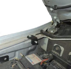 Амортизатор (упор) капота на Mitsubishi Pajero 02-04/1(с 2007 г.в.)Autoinnovation
