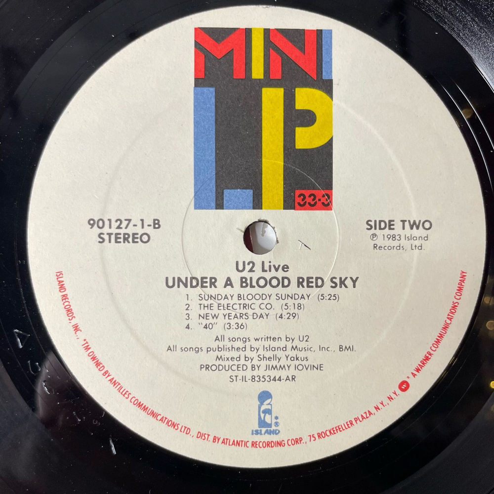 Винтажная виниловая пластинка LP U2 Live Under A Blood Red Sky (USA 1983)