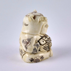 Нэцкэ Ребенок карако в маске