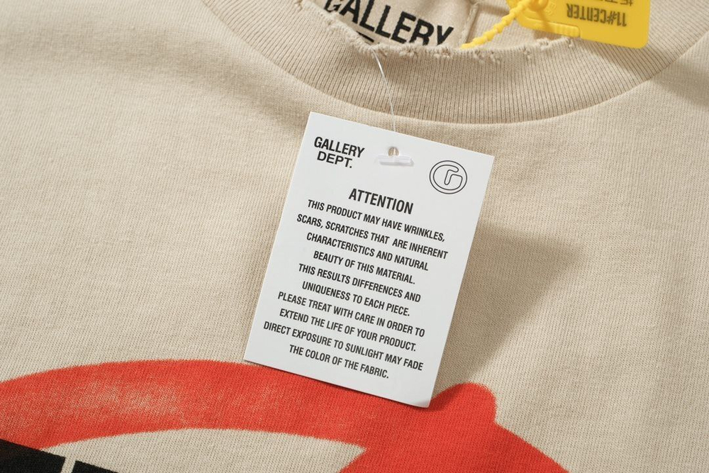 Футболка Gallery Dept