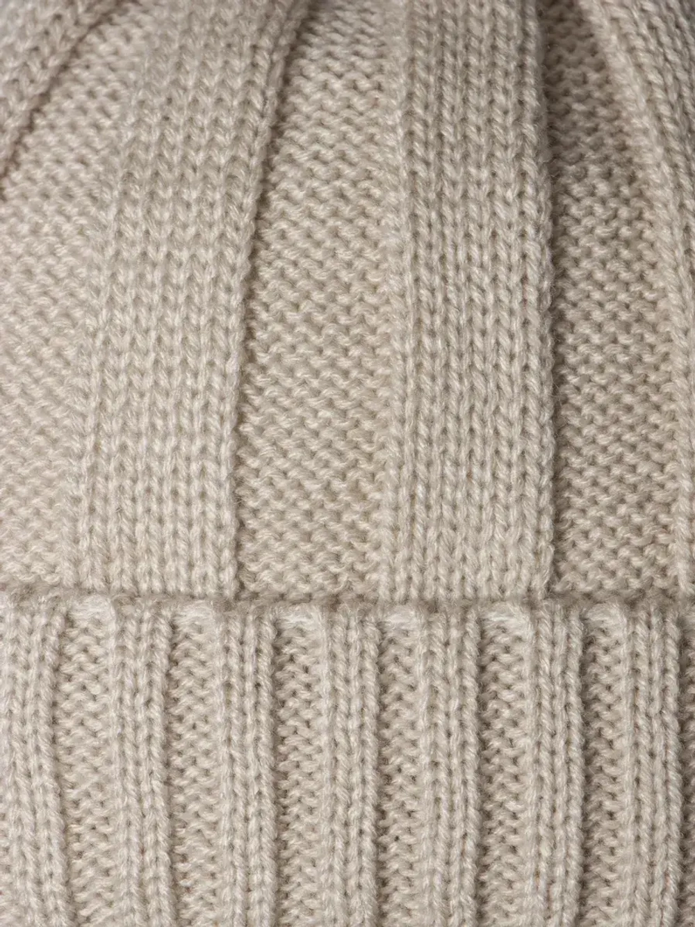 Шапка детская на осень и снуд с завязками