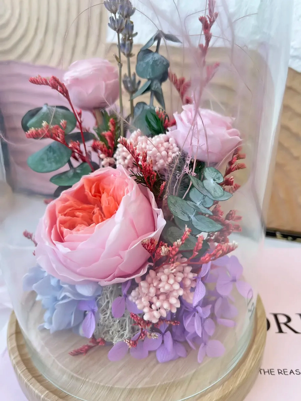 натуральные пионы в колбе