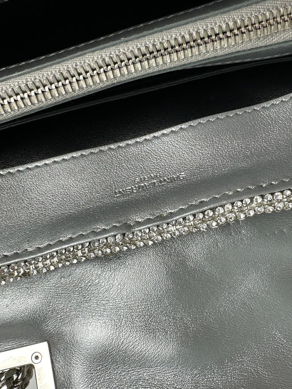 Сумка Saint Laurent Loulou Small crystal shoulder bag