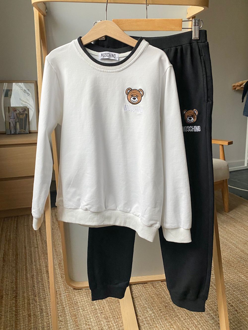 Костюм Moschino, 152