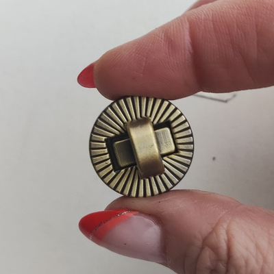 Замок вертушка на винтах Солнышко Антик