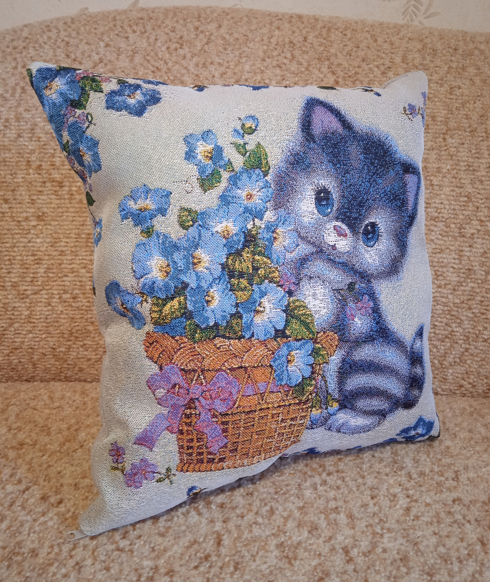 Декоративный гобеленовый чехол для интерьерной подушки Китти 38*38