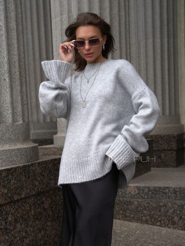 Серый оверсайз свитер