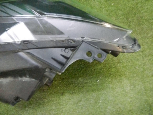 Фара правая Mazda CX-5 1 (2015-2017) LED