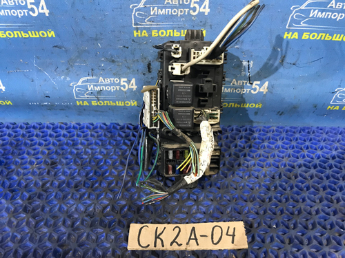 Блок предохранителей салонный MITSUBISHI LANCER 1998