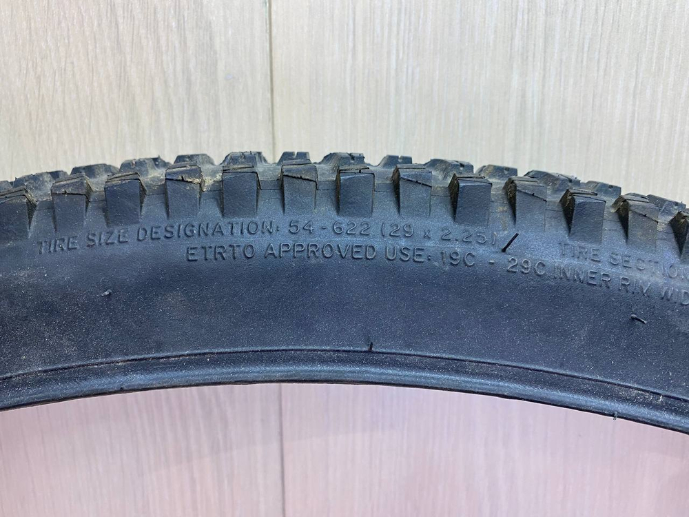 Покрышка для велосипеда WBT Trail Boss 29x2.25