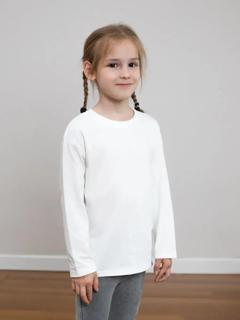 Белый лонгслив летний для девочки
