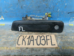 Ручка двери передней левой внешняя MITSUBISHI LANCER 1998