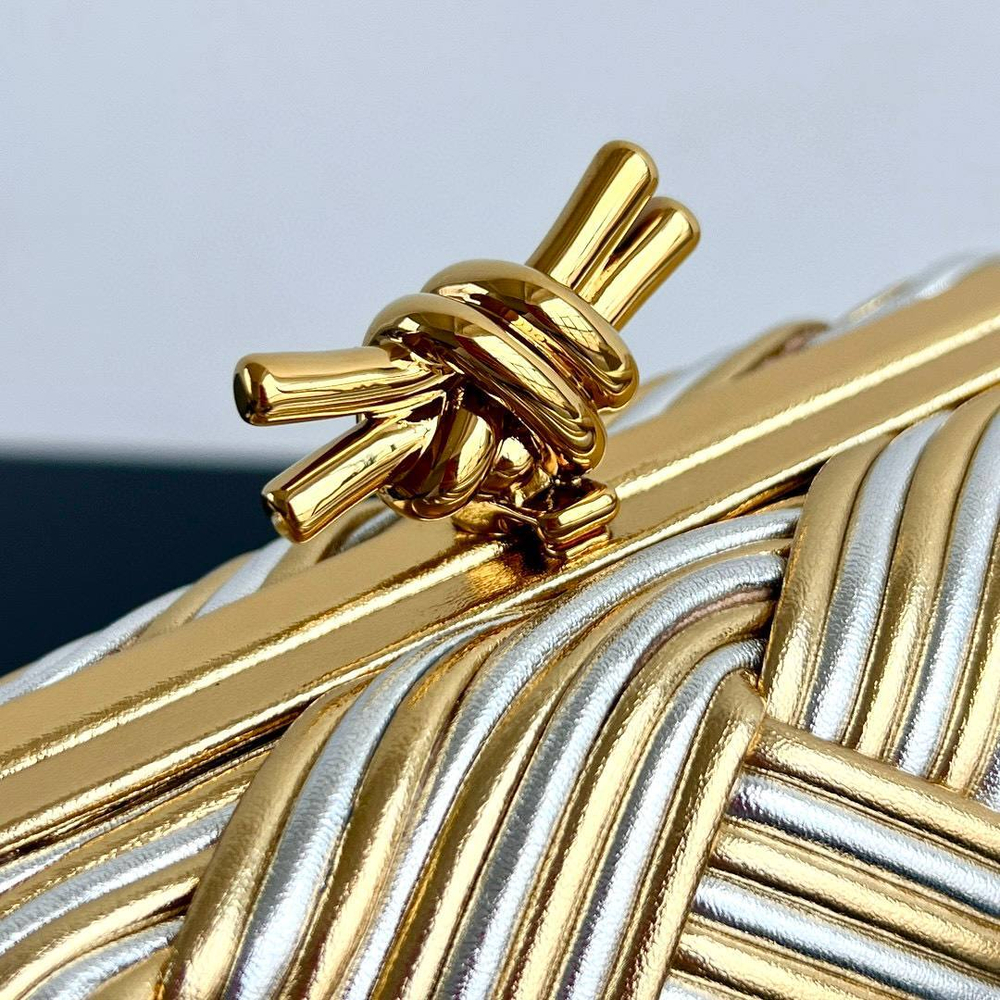 Клатч Bottega Veneta