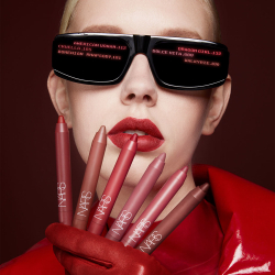 NARS POWERMATTE HIGH-INTENSITY LIP PENCIL - Трендовая контурная карандаш для губ с матовым финишем оттенок DRAGON GIRL, 2 g