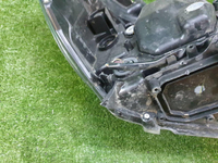 Битая Фара левая Toyota Hilux 8 (2015-2020) LED