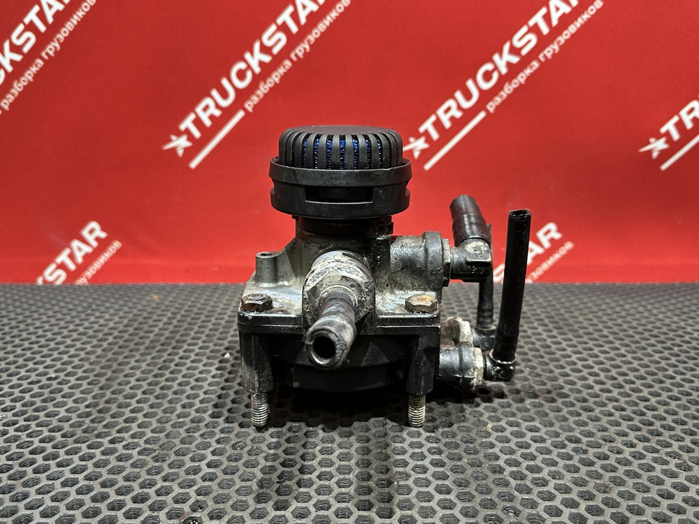 Клапан ускорительный