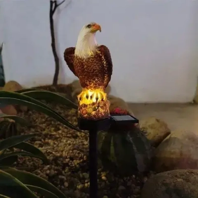 Светильник уличный на солнечной батарее Орел фигурка садовая бежевый для украшения дачи и сада