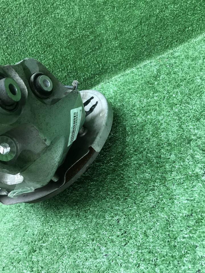 Кулак задний левый LR Discovery Sport (2019-н.в.)