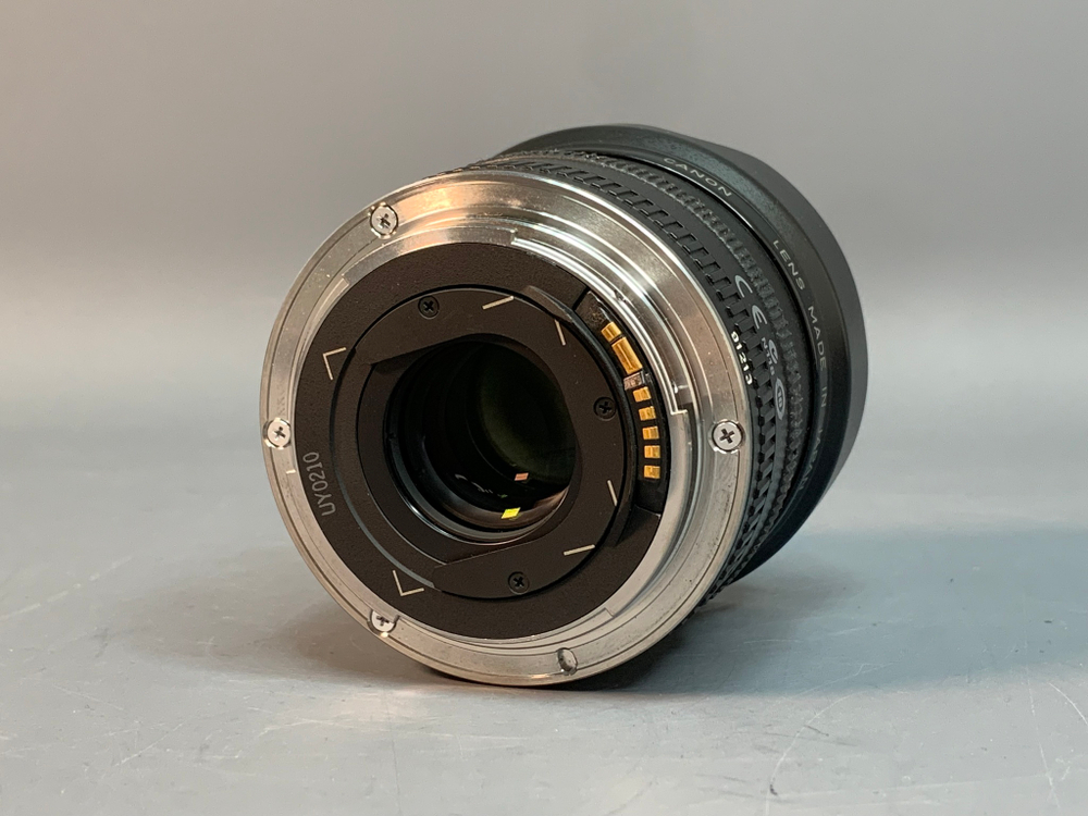 Canon EF 15mm f/2.8 царапины