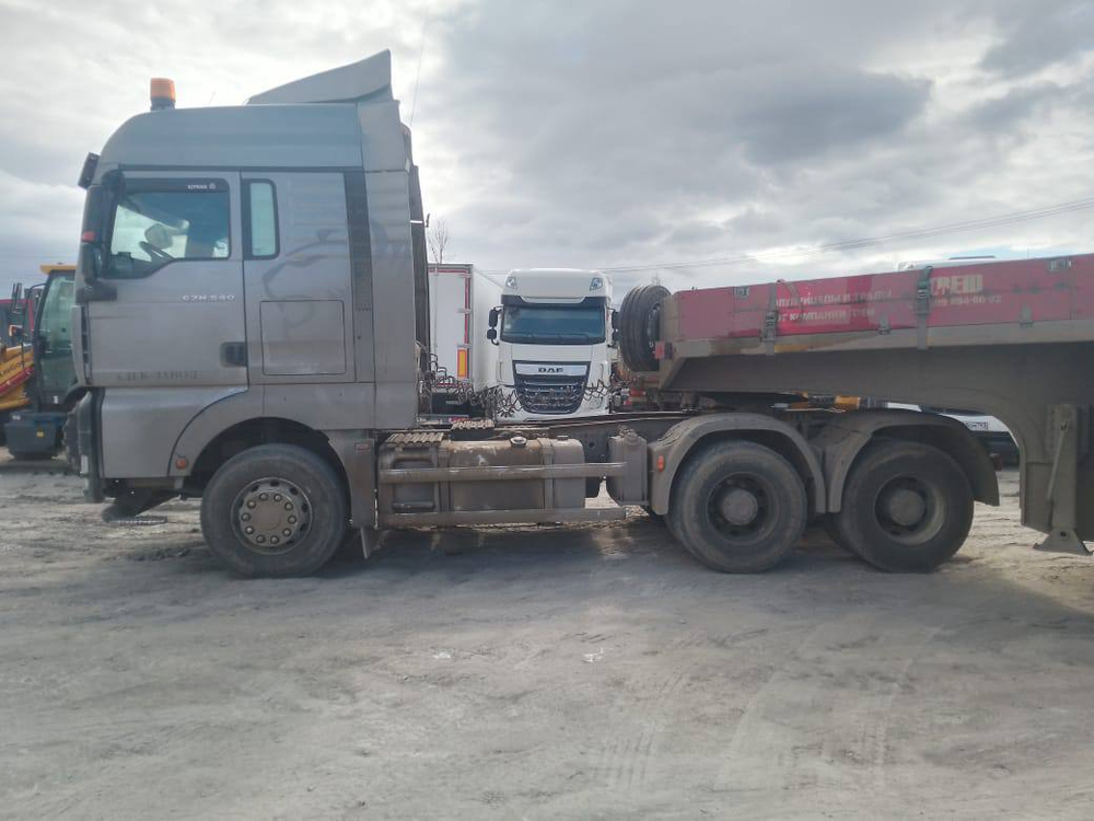 SITRAK C7H 6x4 Седельный тягач ZZ4256V364HE (Дизельный, 12,4 л, 540 л.с., МТ)