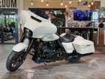 Harley-Davidson Street Glide ST White Sand Pearl / Черный (с НДС)