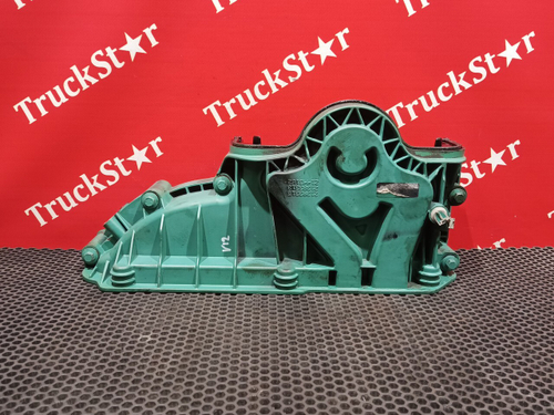 Крышка плиты двигателя 2016г