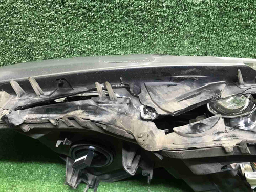 Битая Фара левая Toyota Camry XV70 (2017-2021) LED