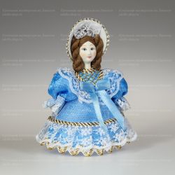 Малая подвесная кукла Барышня в капоре