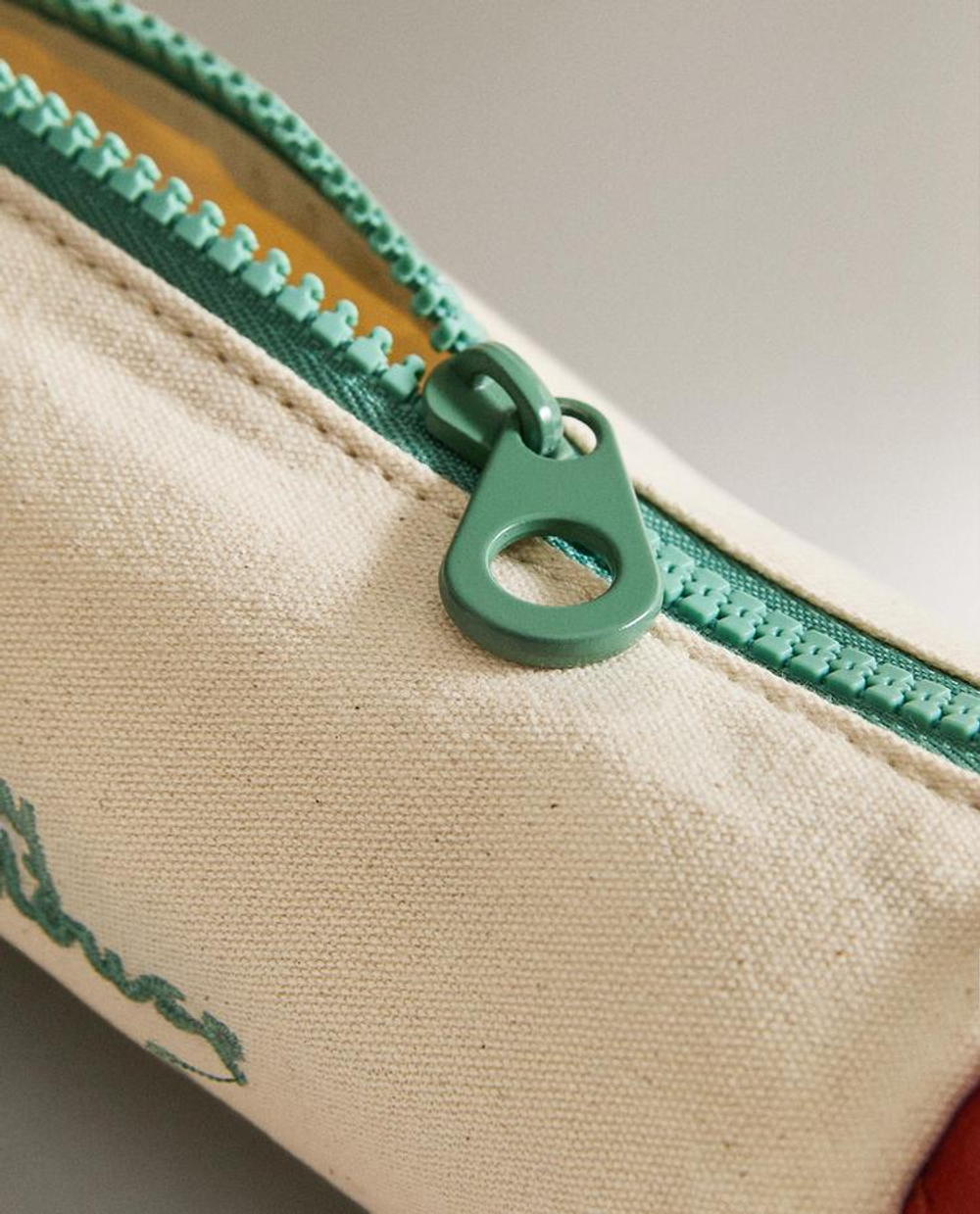 ZARA HOME ДЕТСКИЙ ПЕНАЛ МИККИ МАУС ©DISNEY, ЭКРЮ