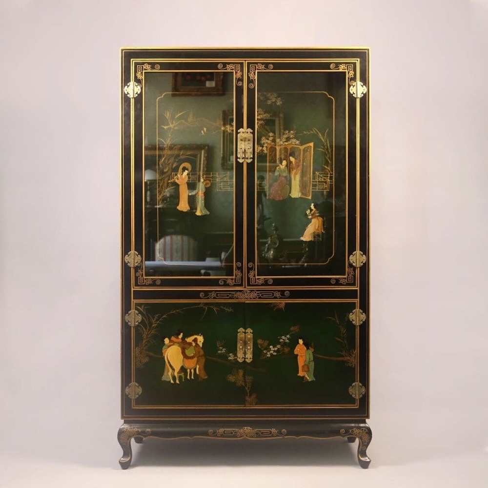 Витрина в стиле шинуазри