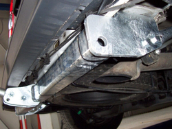 Оцинкованный фаркоп на Nissan Primastar 2002-2014, Opel Vivaro 2002-2014, Renault Trafic 2002-2014 (без электрики), Galia N048C